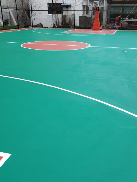 营口 球场长期使用易出现地面开裂